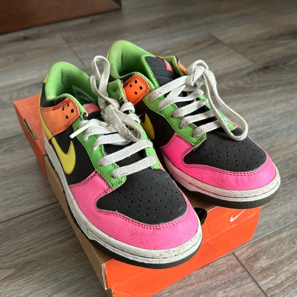 Neon nike highlighter dunks